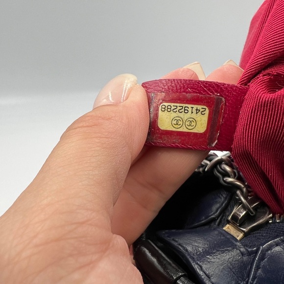 3⃣️8⃣️0⃣️0⃣️Chanel Small Gabrielle Hobo Navy - Picture 12 of 12